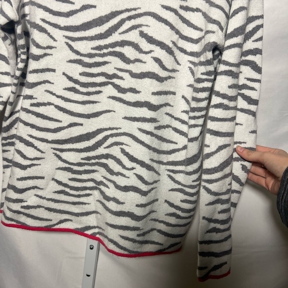 Chelsea & Theodore Striped Mock Neck Women’s Sweater - Picture 3 of 6